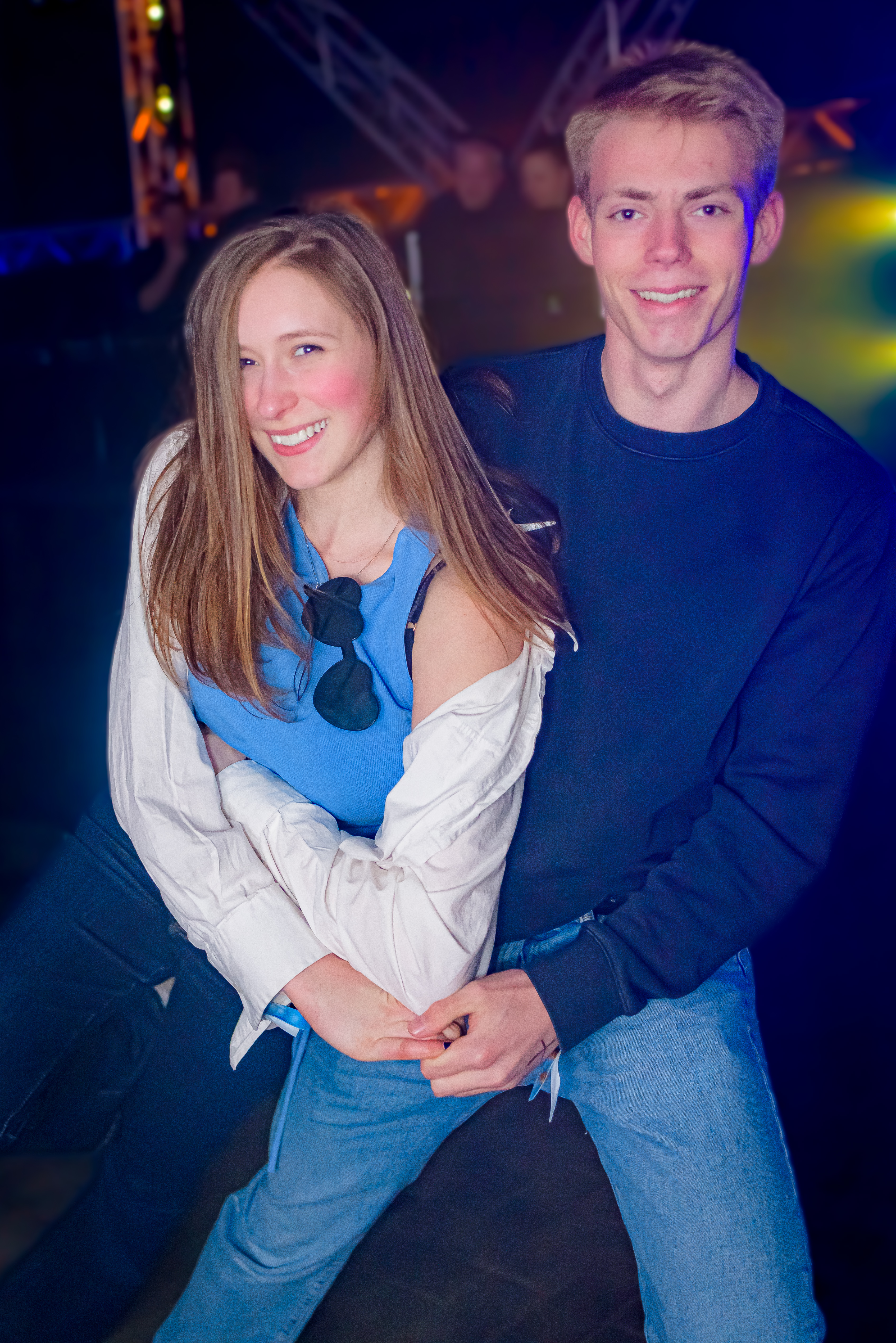 Menschen feiern auf einer Veranstaltung